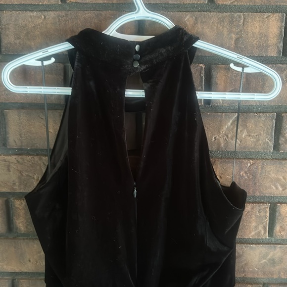 Velvet halter jumpsuit - Picture 4 of 4